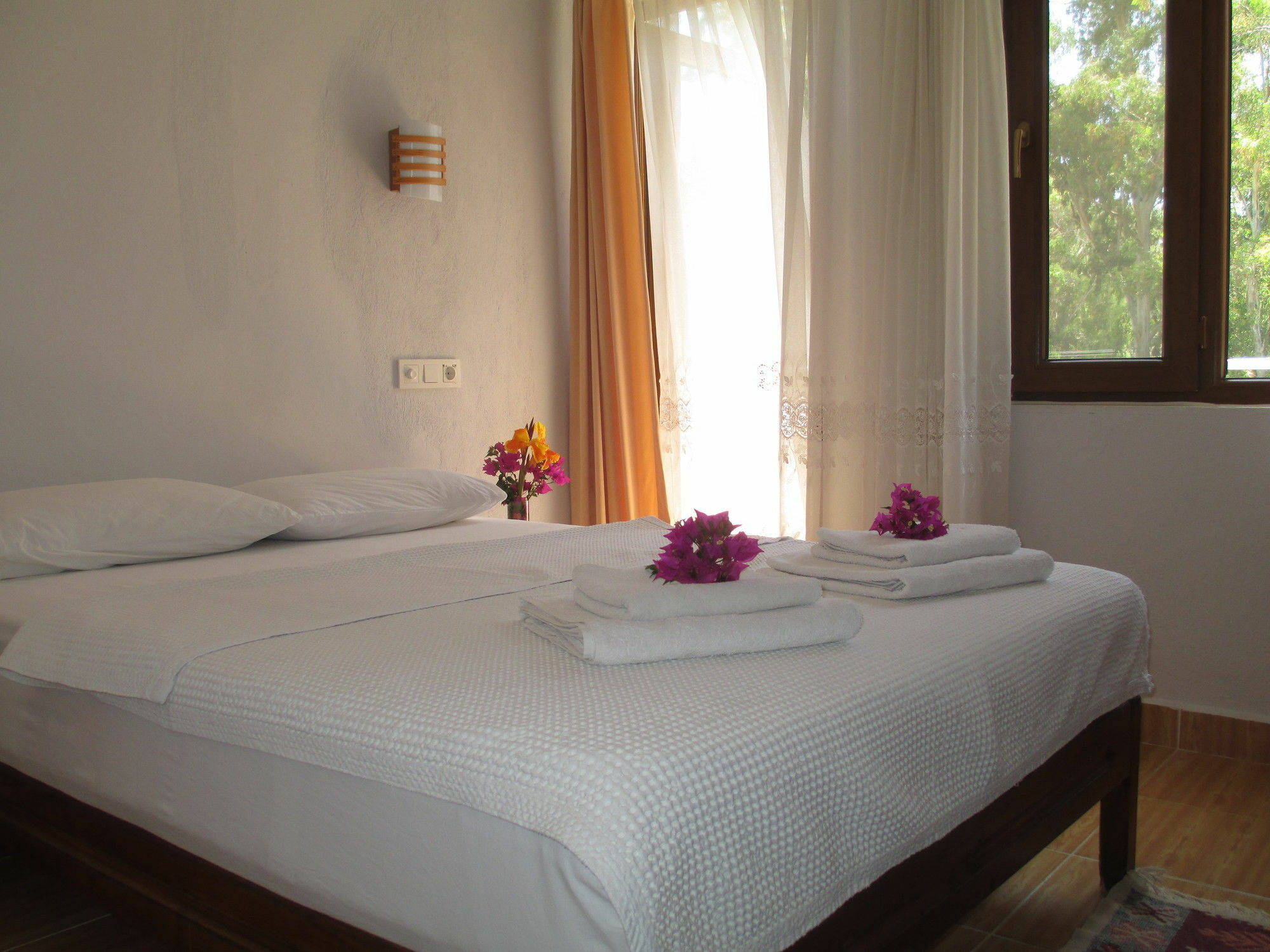 Eucalyptus Pension Патара Экстерьер фото